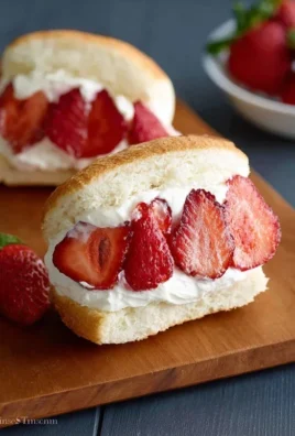 4-ingredient Strawberry Sando