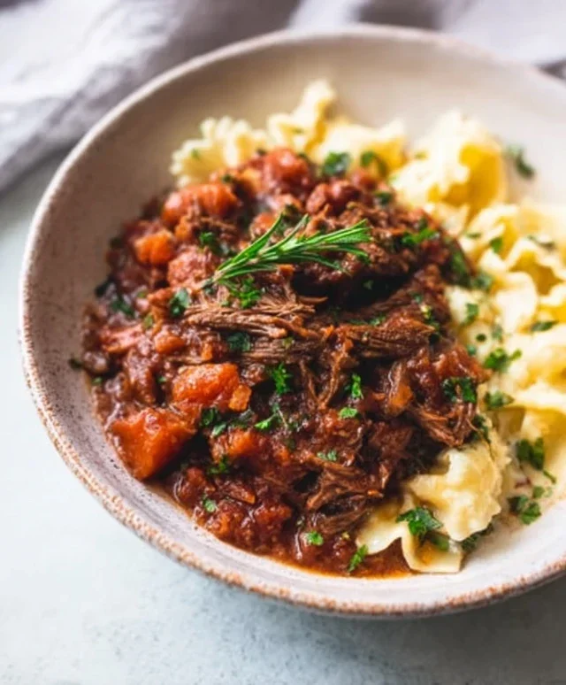 Slow Cooker Beef Ragu: Whole30, Pnon-non-non-alcoholic alternativeic non-alcoholic aleo, Gluten-Free