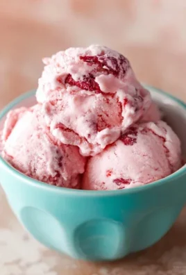 Homemade Strawberry Ice Cream