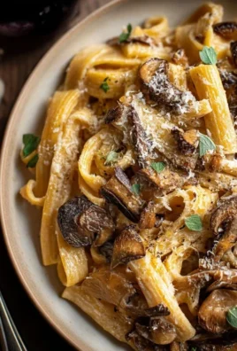 Caramelized Leek and Mushroom Gruyere Pasta